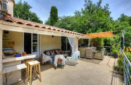 Neoules Villa | Villa Néoulaise 12 couchages