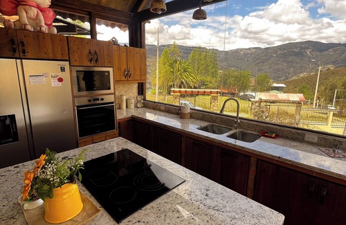 Paute House | Villa Nathalie -Cheerful Rustic House