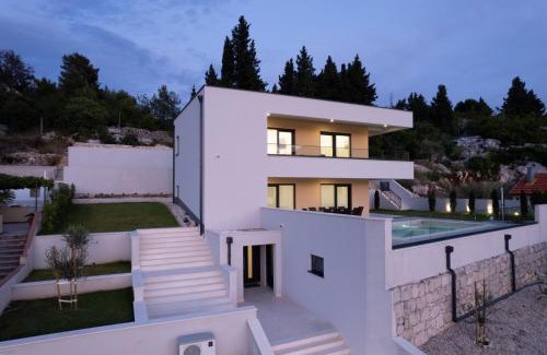 Ploce Villa | Villa Navis in Rogotin - Haus für 8 Personen