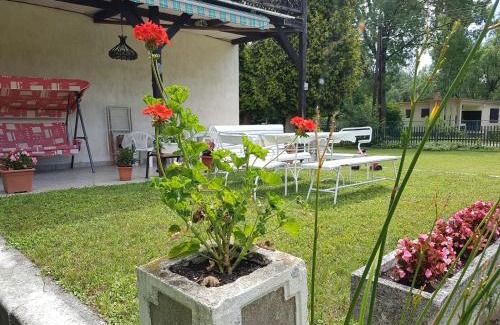 Balatonfoldvar Bed & Breakfast | Villa-Negra Retro Panzió