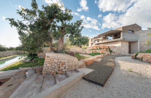 Scicli Villa | Villa Nemini Teneri - IsulaTravel