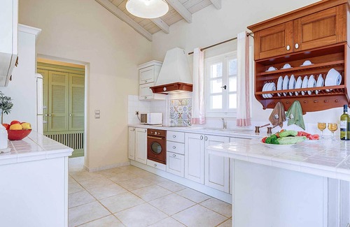 Antipata Villa | Villa Nikolas - Three Bedroom Villa, Sleeps 6