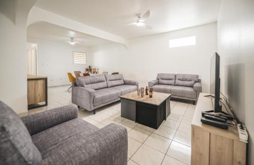 Sainte-Suzanne Villa | Villa Noé - Famille, détente et Jacuzzi - Wiskeys