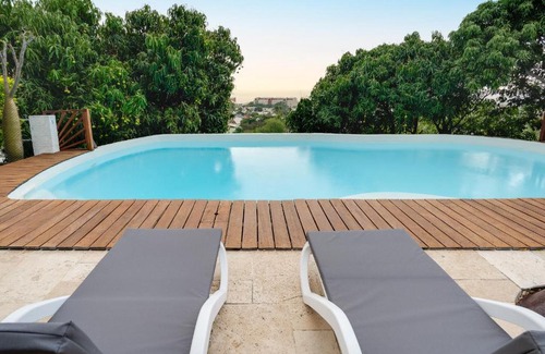 La Possession Villa | Villa Oasis