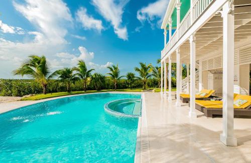 Sugarloaf Key House | Villa of the Setting Sun