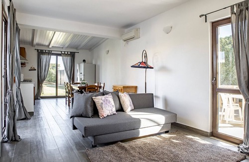 Ognina Villa | Villa Ognina Dependance I with pool by Wonderful Italy