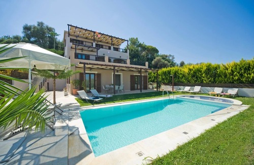 Pigianos Kampos Villa | Villa Orsalia with private pool
