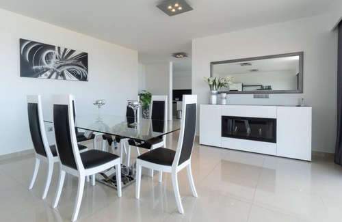 Arco da Calheta Villa | Villa Panoramica ,Moradia de Luxo com 4 Quartos, piscina e vista mar