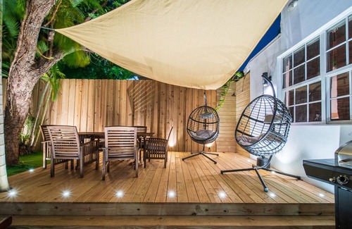 Northeast Miami Villa | Villa Paris in The ❤️ of Miami, Heated Pool, Mini Golf, minutes to the beach