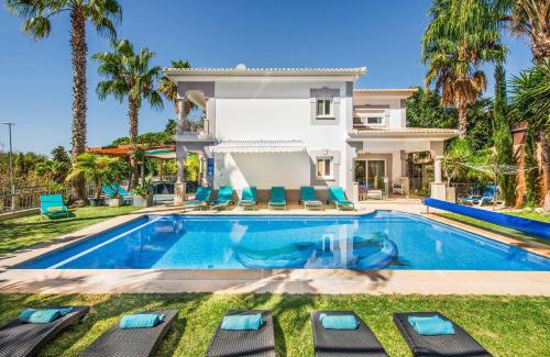 Patroves Villa | Villa Paris