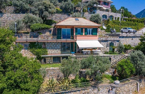 Recco Villa | Villa Pia in Recco with 20 beds and swimming pool