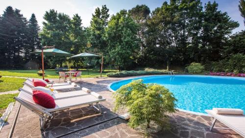 Sulbiate Villa | VILLA PINA 8&2, Emma Villas