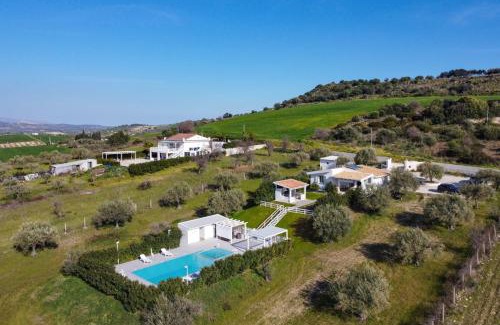 Casale Modica Villa | Villa Pinella by Villa Plus