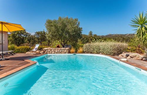 Lecci Villa | Villa pleine de charme avec piscine proches des plages