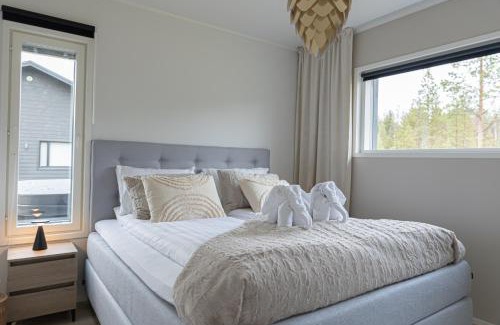 Rovaniemi Villa | Villa Polar Lights with Jacuzzi by BookLapland