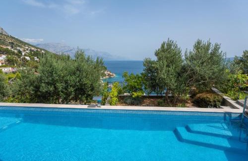 Mimice Villa | Villa Porto Mimice, 40sqm Heated Private Pool, 4 bedrooms, Sauna, Gym, Billiard