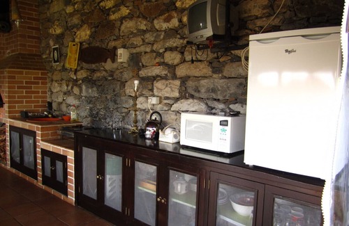 Prazeres Cottage | Villa Prazeres - Free Wifi, Private pool, garden, BBQ between the Sea and the Sierra