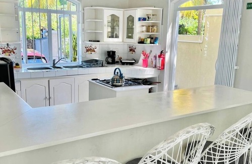 Grand Gaube House | Villa privé au nord de l'île avec piscine et toboggan