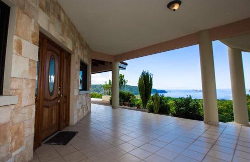 Panama Beach House | Villa Quetzal Vista Pool Villa 4br Pet Friendly