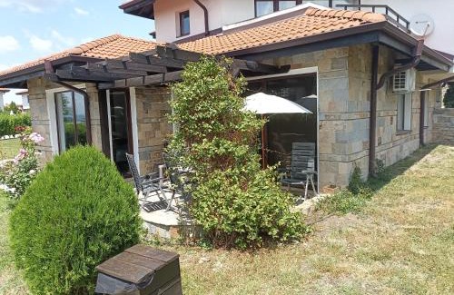 Kosharitsa Apartment | Villa Rada, Bay View Villas