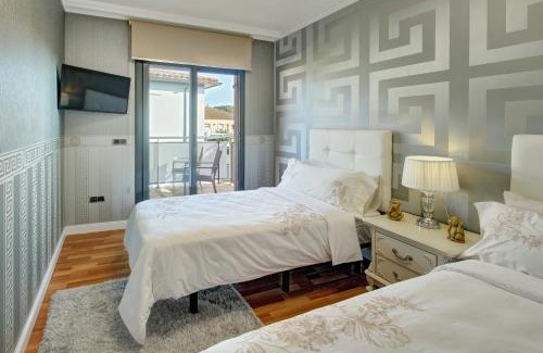 Lloret de Mar Villa | VILLA RIOJA with pool & mountain and sea view, ONLY FAMILYS