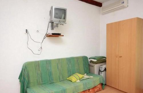 Brsecine Apartment | Villa Ro - Ela - Studio Apartment with Balcony and Sea View - A2