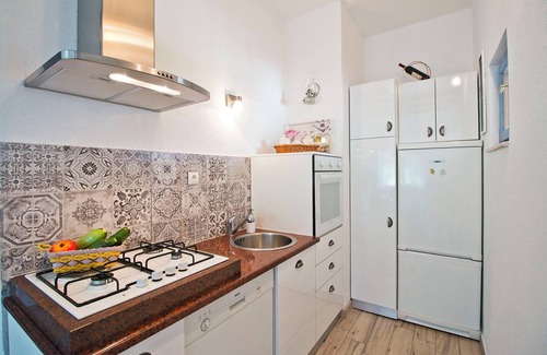 Krusvar House | VILLA ROMANSA 22km Split-Perfect Peace, Heated pool, Bbq