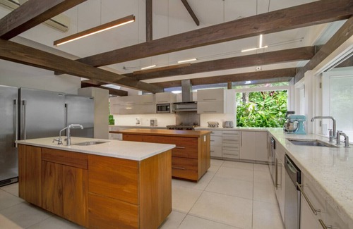 Summerfield Villa | Villa Rosa, 5BR-Exclusive Escape. Private Pool & Panoramic Ocean Views