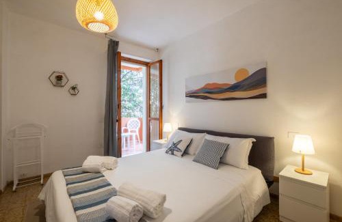 S'oru e Mari Villa | Villa Sant'Andrea 180m to the Sea- Privat Parking-Netflix-Self Check in