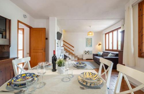 S'oru e Mari Villa | Villa Sant'Andrea 180m to the Sea- Privat Parking-Netflix-Self Check in