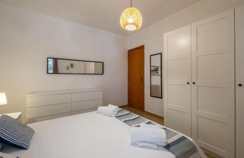 S'oru e Mari Villa | Villa Sant'Andrea 180m to the Sea- Privat Parking-Netflix-Self Check in