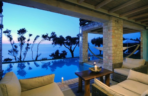 Agios Spyridon Corfu Villa | Villa Seashore: Dreamy villa by the sea side with heated pool