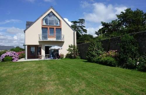 Carolles Villa | Villa, seaside, in the Bay of Mont Saint Michel for 6 people