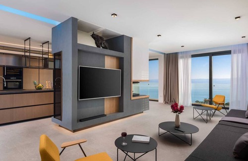 Marusici Villa | Villa Senzea - modern villa with heated pool, gym, sauna, jacuzzi and sea views