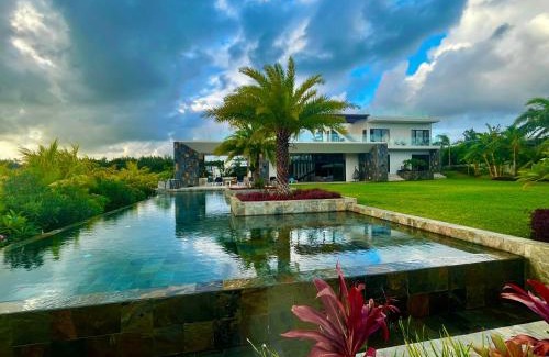 Grand River South East Villa | Villa Shanti Anahita
