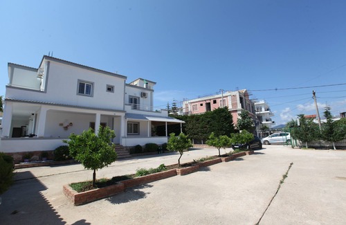 Ksamil Villa | Villa Shehu