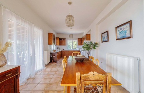 Dafnata Villa | Villa Sissy sleeping up to 14 guests with large private pool - Prestige Villas