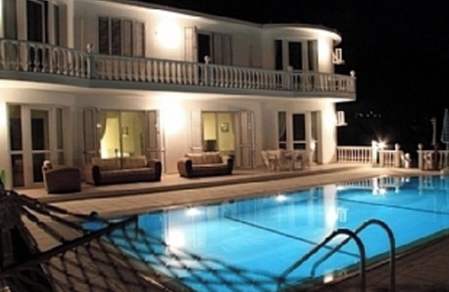 Kyrenia District Villa | Villa - Sleeps 14 - Private Pool - Cinema Room