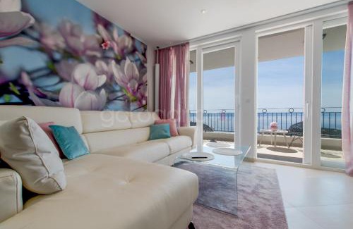 Moca Apartment | Villa Smaragd - Saphir - Luxury Apartment With Shared Pool