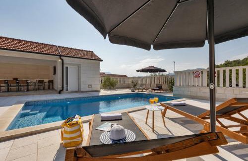 Seoca Villa | Villa Smokva and Višnja - Resort Moja Stina