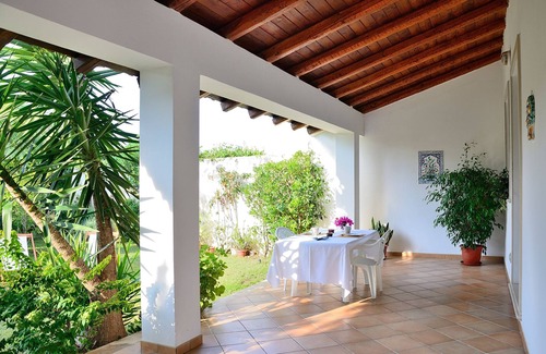 Santa Maria del Focallo Villa | VILLA SOLE WITH DIRECT ACCESS TO THE FINISH SAND BEACH AND THE SEA