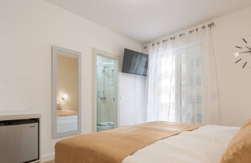 Milna House | Villa Stonehouse