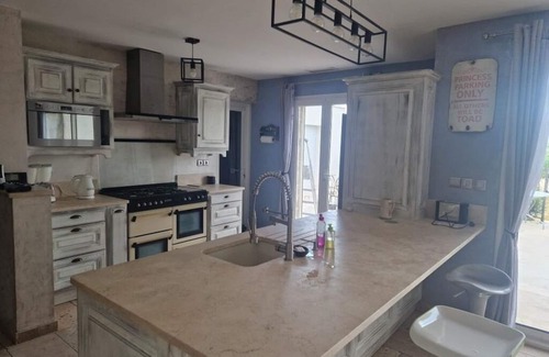 Bouvet Island House | VILLA SUD ARDECHE LE POUCE