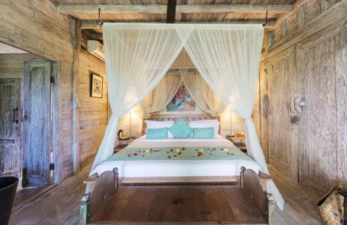 Munggu Villa | Villa Sungai Laut