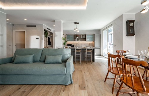 Dervio Villa | Villa Sunrise with pool and large private garden - few step from the beach