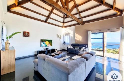 Le Portail Villa | Villa Thénor - Maison de 220 m2 avec piscine - Saint-Leu