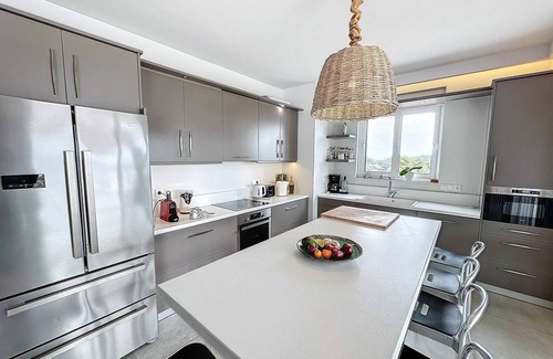 Agii Anargiri Villa | Villa 'The Privacy By Seaviews' with Sea View, Wi-Fi and Air Conditioning