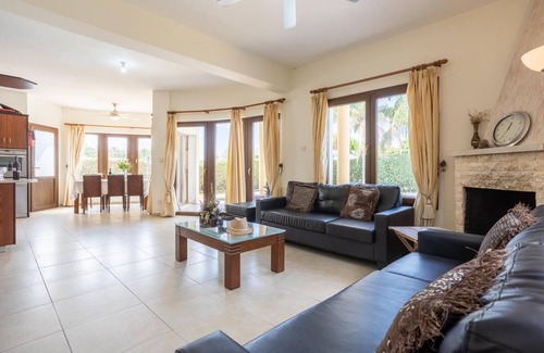 Argaka Villa | Villa Tsikkos Ena - Three Bedroom Villa, Sleeps 6