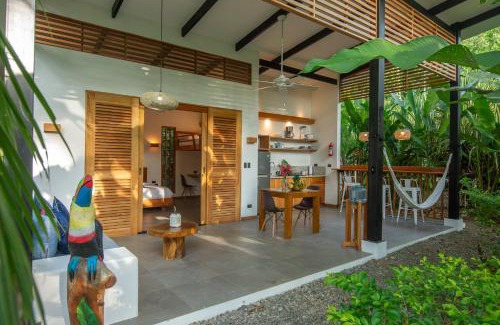 Chiguata House | Villa Tucán Pool - 10-Min Walk to Shore