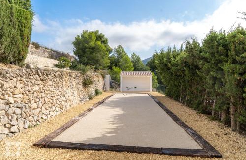 Teulada Villa | Villa Vermell by Abahana Villas